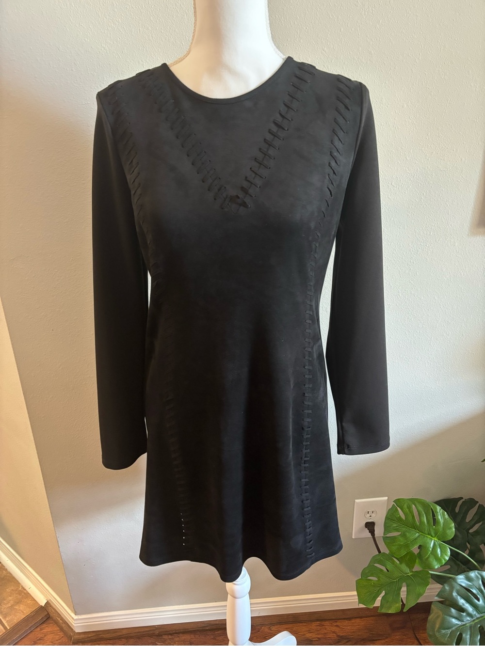 Gianni Bini Black Long-Sleeve A-Line Dress with Stitch Detailing